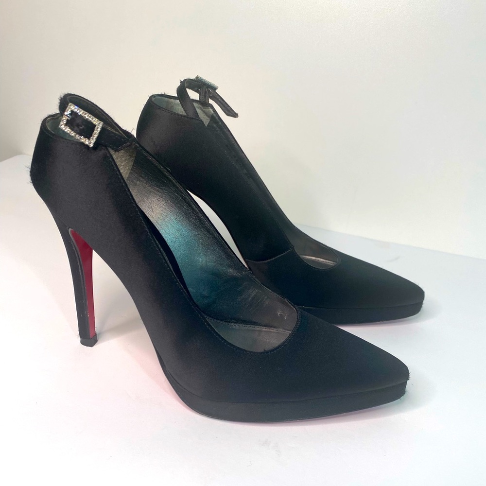 BEBE Satin Pumps size 8